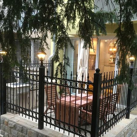 A Luxury Apartment With Patio And Bbq Sofia Esterno foto